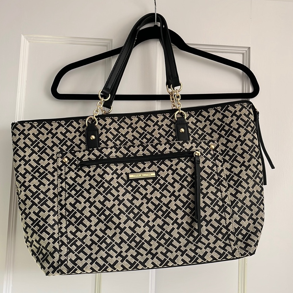 Tommy Hilfiger Large Logo Tote